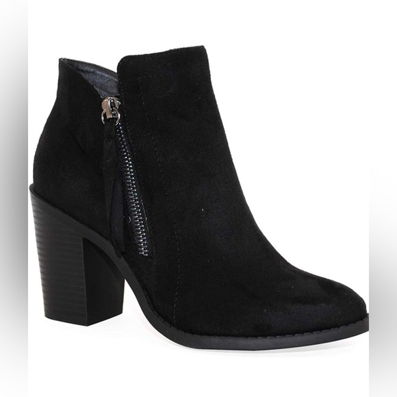 🎉HP🎉 TRENDSUP COLLECTION Women's Fashion Suede Booties sz 5.5 - Picture 1 of 3
